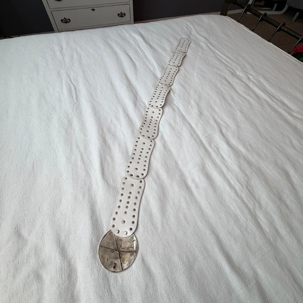 Unbranded metallic silver